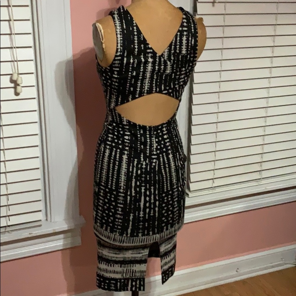 Silence&Noise, peep-back Dress